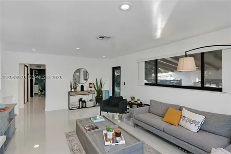 6751 SW 13th Street Miami FL 33144