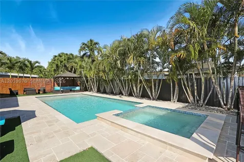 6751 SW 13th Street Miami FL 33144