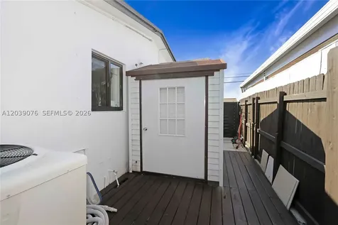 6751 SW 13th Street Miami FL 33144