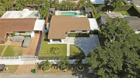6751 SW 13th Street Miami FL 33144