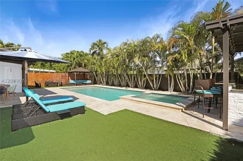 6751 SW 13th Street Miami FL 33144