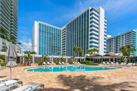 5055 Collins Avenue Miami Beach FL 33140