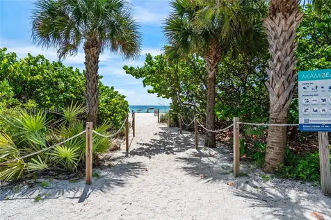 5055 Collins Avenue Miami Beach FL 33140