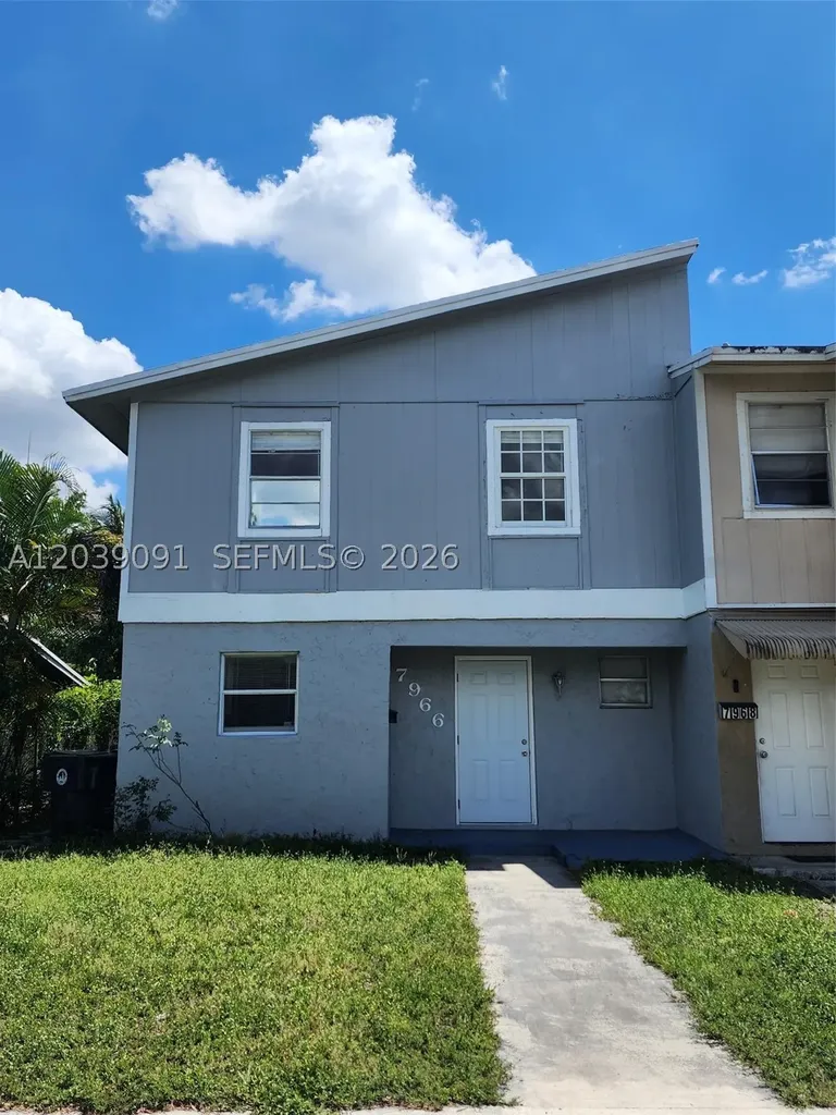 7966 SW 7th Court North Lauderdale FL 33068
