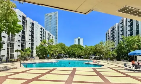 16909 N Bay Road Sunny Isles Beach FL 33160