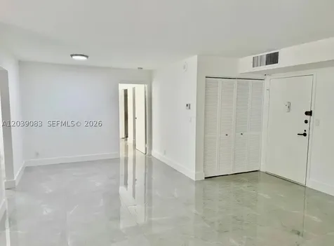 16909 N Bay Road Sunny Isles Beach FL 33160