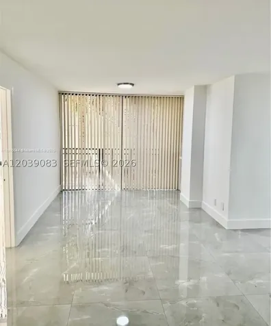 16909 N Bay Road Sunny Isles Beach FL 33160