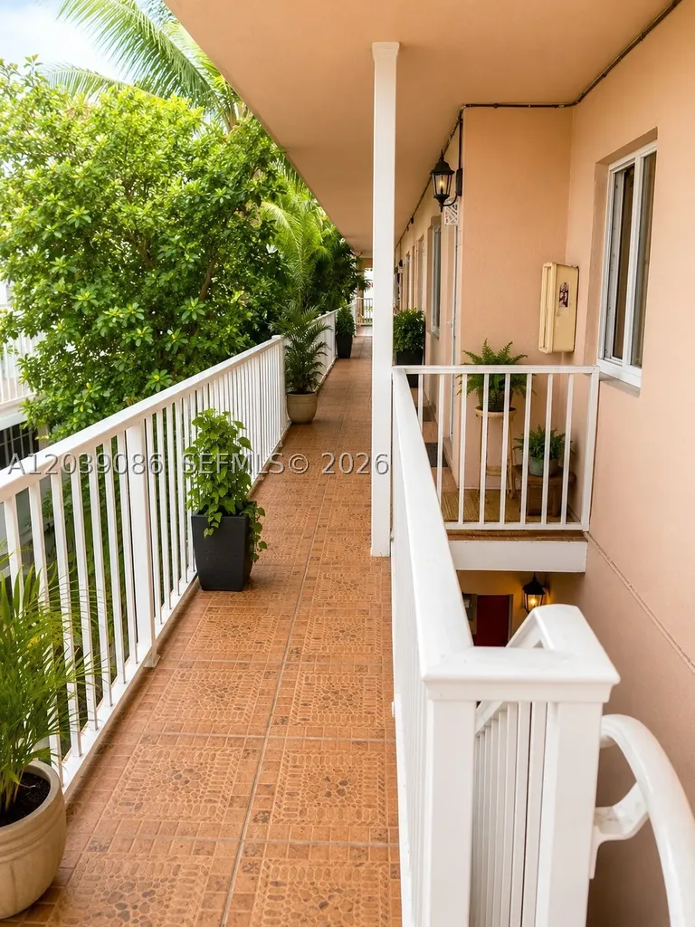 549 Meridian Avenue Miami Beach FL 33139