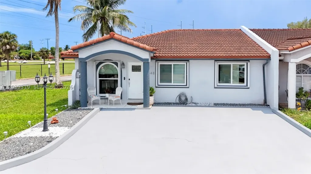7548 NW 173rd Terrace Hialeah FL 33015