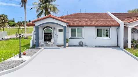 7548 NW 173rd Terrace Hialeah FL 33015