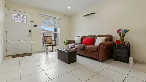 7548 NW 173rd Terrace Hialeah FL 33015