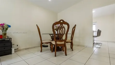 7548 NW 173rd Terrace Hialeah FL 33015