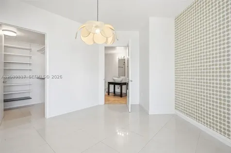 350 S Miami Avenue Miami FL 33130