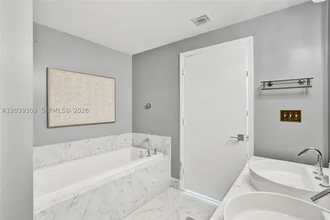 244 Biscayne Boulevard Miami FL 33132