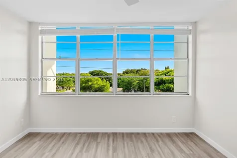 16740 NE 9th Avenue North Miami Beach FL 33162