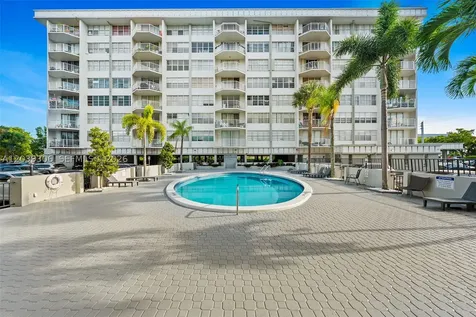 16740 NE 9th Avenue North Miami Beach FL 33162