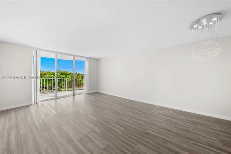 16740 NE 9th Avenue North Miami Beach FL 33162