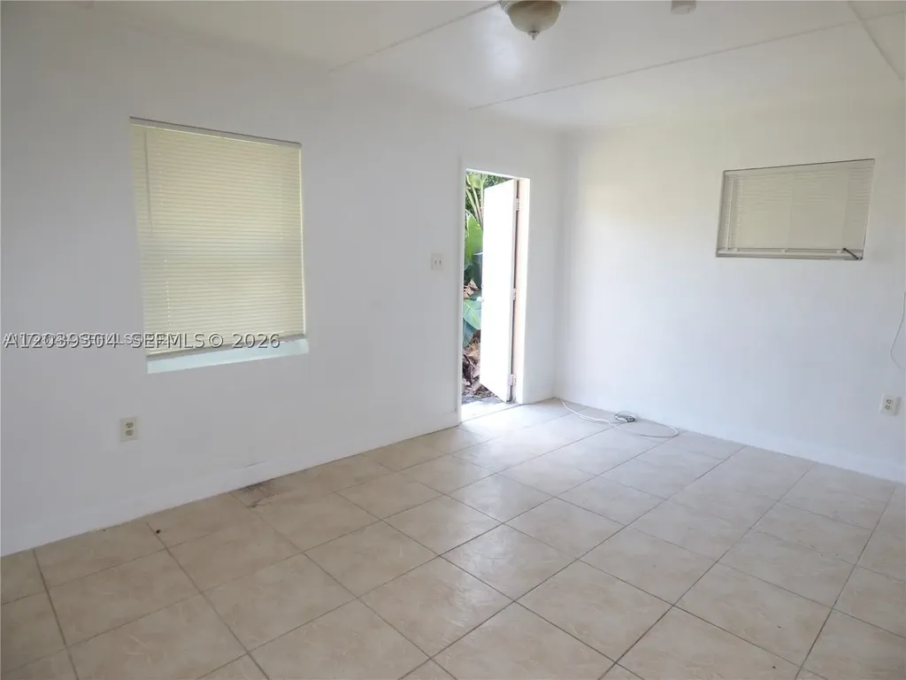 411 Columbus Parkway Hollywood FL 33021