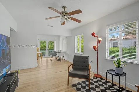702 Boabadilla Coral Gables FL 33134