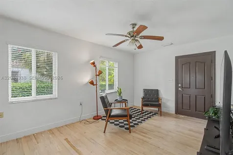 702 Boabadilla Coral Gables FL 33134