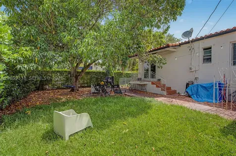 702 Boabadilla Coral Gables FL 33134