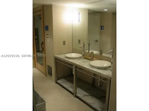 325 S Biscayne Boulevard Miami FL 33131