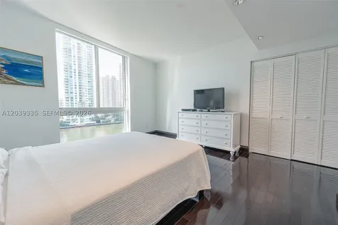335 S Biscayne Boulevard Miami FL 33131