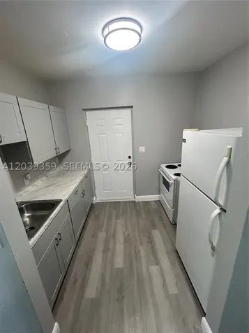 1740 NW 1st Place Miami FL 33136