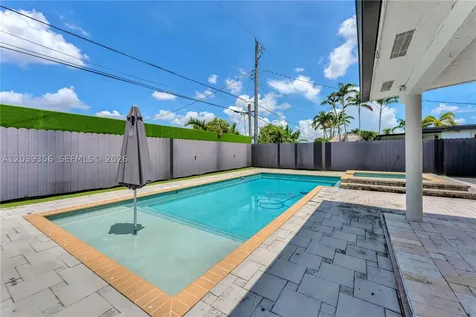 2914 SW 103rd Court Miami FL 33165