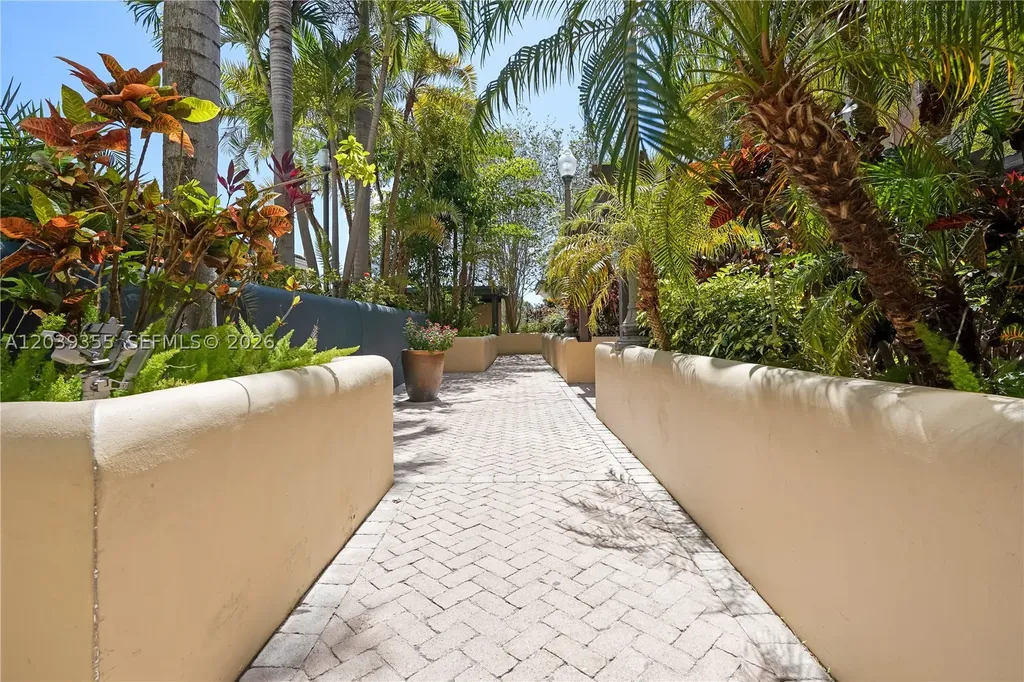 520 SE 5th Avenue Fort Lauderdale FL 33301