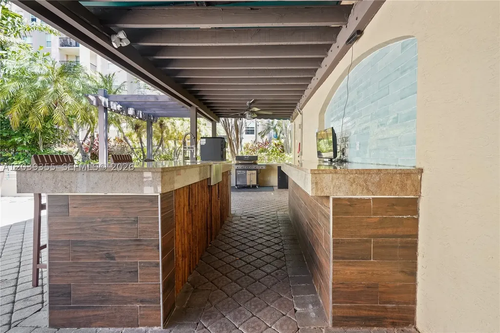 520 SE 5th Avenue Fort Lauderdale FL 33301