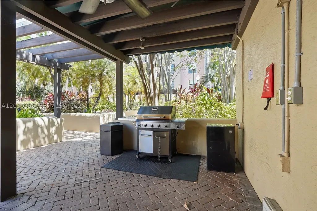 520 SE 5th Avenue Fort Lauderdale FL 33301