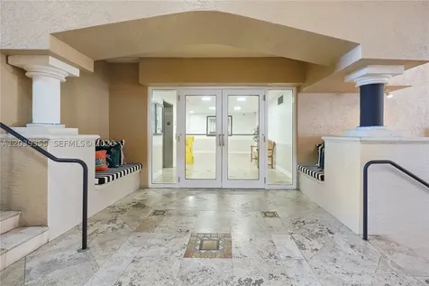520 SE 5th Avenue Fort Lauderdale FL 33301