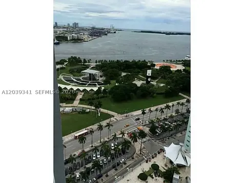 Miami FL 33132