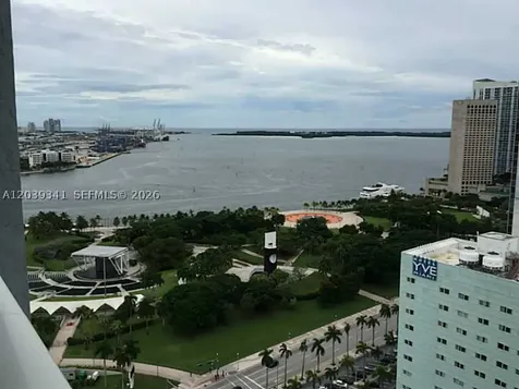 Miami FL 33132