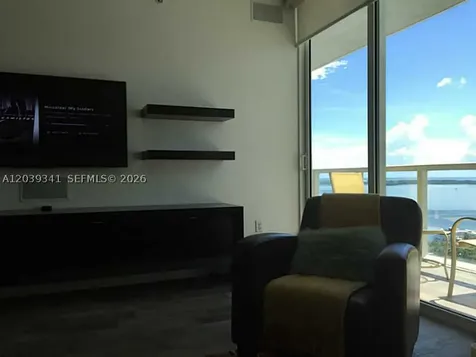 Miami FL 33132