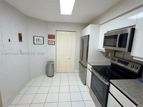 5757 Collins Avenue Miami Beach FL 33140