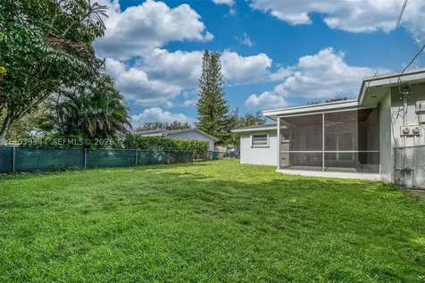 11527 SW 81st Road Pinecrest FL 33156