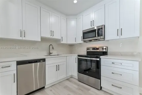 11527 SW 81st Road Pinecrest FL 33156