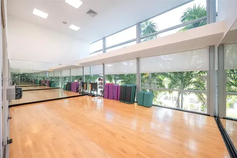 2950 NE 188th Street Aventura FL 33180