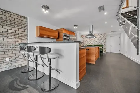 2950 NE 188th Street Aventura FL 33180