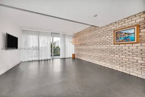 2950 NE 188th Street Aventura FL 33180