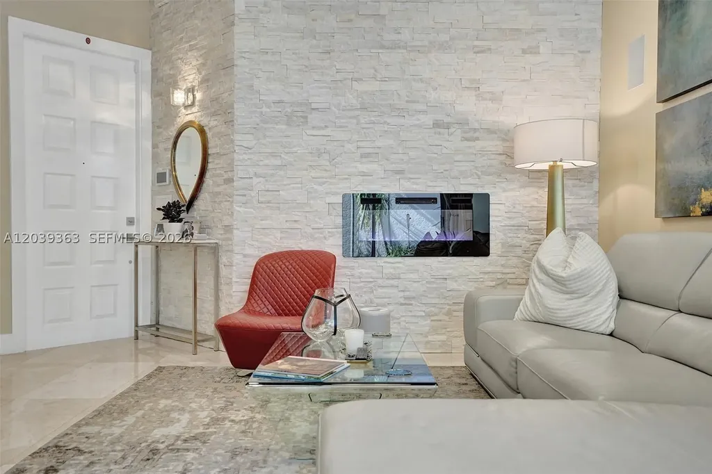 1529 Shoreline Way Hollywood FL 33019