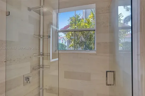 1529 Shoreline Way Hollywood FL 33019