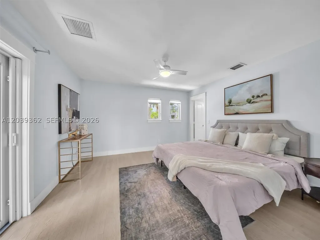 736 NE 17th Way Fort Lauderdale FL 33304