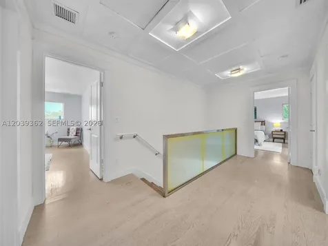 736 NE 17th Way Fort Lauderdale FL 33304