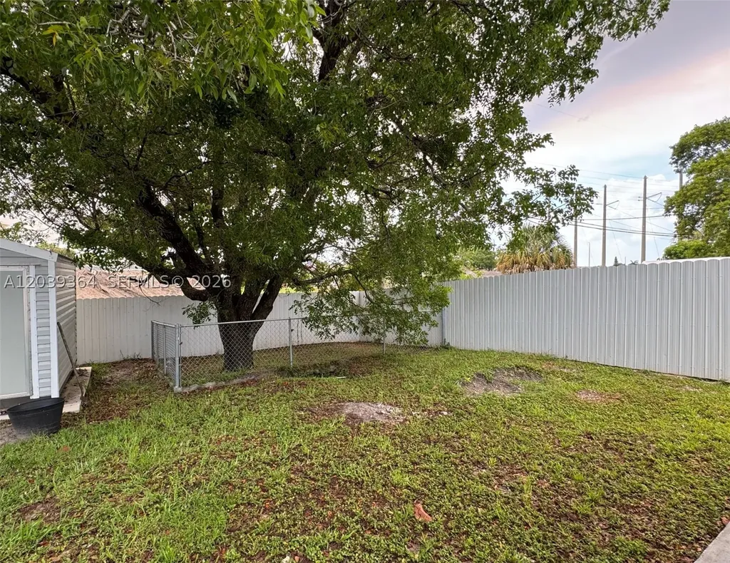 2181 SW 50th Avenue Fort Lauderdale FL 33317