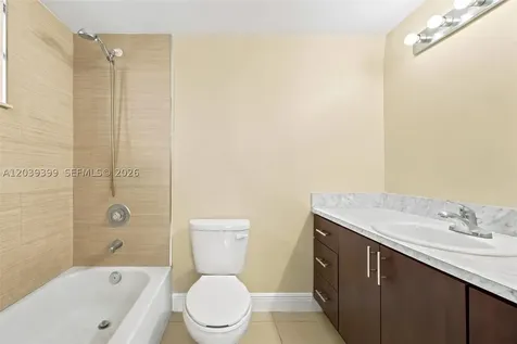 2730 W 61st Place Hialeah FL 33016