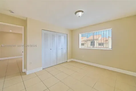 2730 W 61st Place Hialeah FL 33016