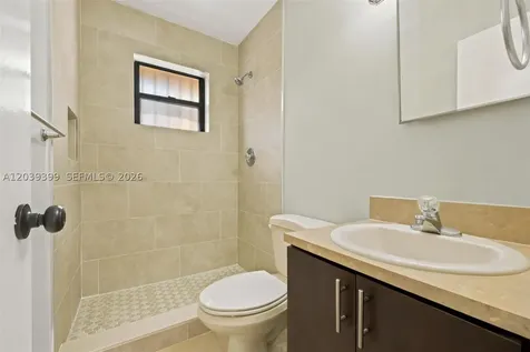2730 W 61st Place Hialeah FL 33016